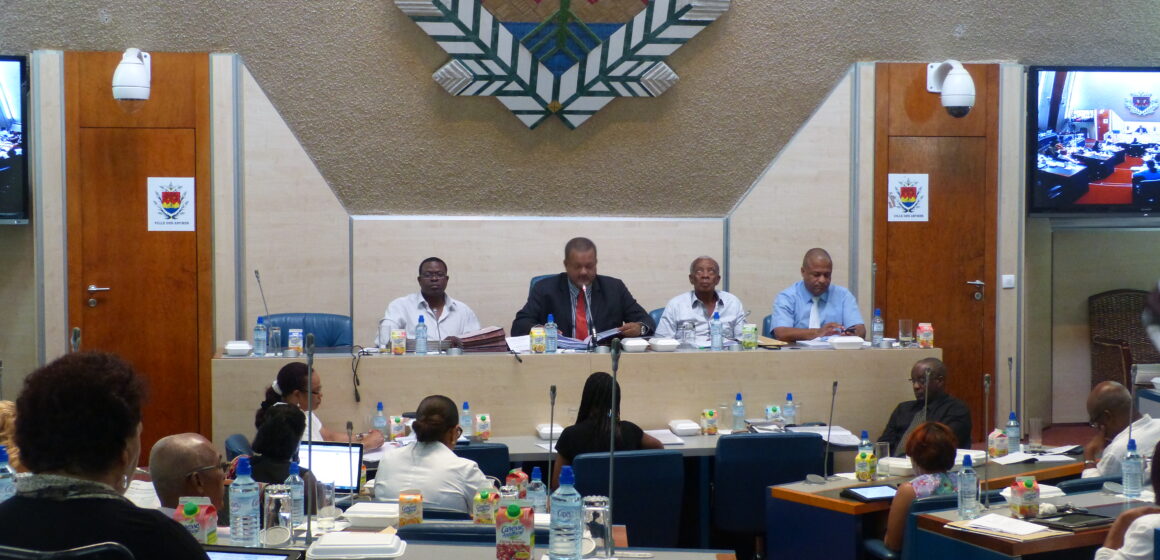 photo d'illustration. Salle du conseil municipal des Abymes photo d'illustration. Salle du conseil municipal des Abymes