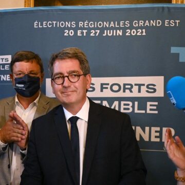 Candidat du parti de droite Les Républicains (LR) dans la région Grand Est, Jean Rottner prononce un discours après sa réélection au second tour des élections régionales françaises à Strasbourg, dans l'est de la France, le 27 juin 2021. / AFP / Frederick Florin Candidat du parti de droite Les Républicains (LR) dans la région Grand Est, Jean Rottner prononce un discours après sa réélection au second tour des élections régionales françaises à Strasbourg, dans l'est de la France, le 27 juin 2021. / AFP / Frederick Florin