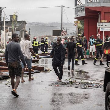 Photo fournie lundi 16 décembre 2024 par la Gendarmerie nationale française pour montrer les opérations d'urgence et les dégâts à Mayotte dans l'océan Indien, après que le cyclone Chido a causé d'importants dégâts et des centaines de morts, samedi 14 décembre. Photo : Gendarmerie nationale / Sipa Photo fournie lundi 16 décembre 2024 par la Gendarmerie nationale française pour montrer les opérations d'urgence et les dégâts à Mayotte dans l'océan Indien, après que le cyclone Chido a causé d'importants dégâts et des centaines de morts, samedi 14 décembre. Photo : Gendarmerie nationale / Sipa