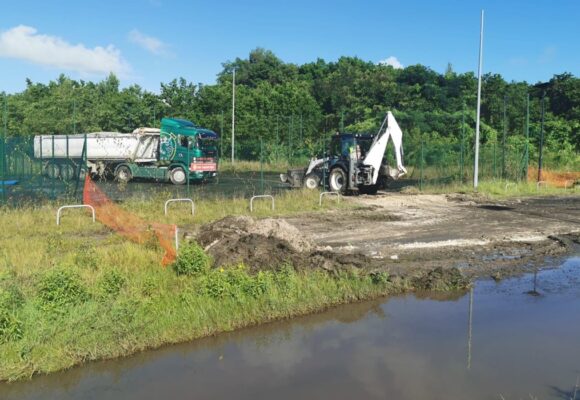 Début des travaux de rénovation au terrain de basket du complexe Michel Benjamin à Lauricisque. Photo: La Ville de Pointe-à-Pitre