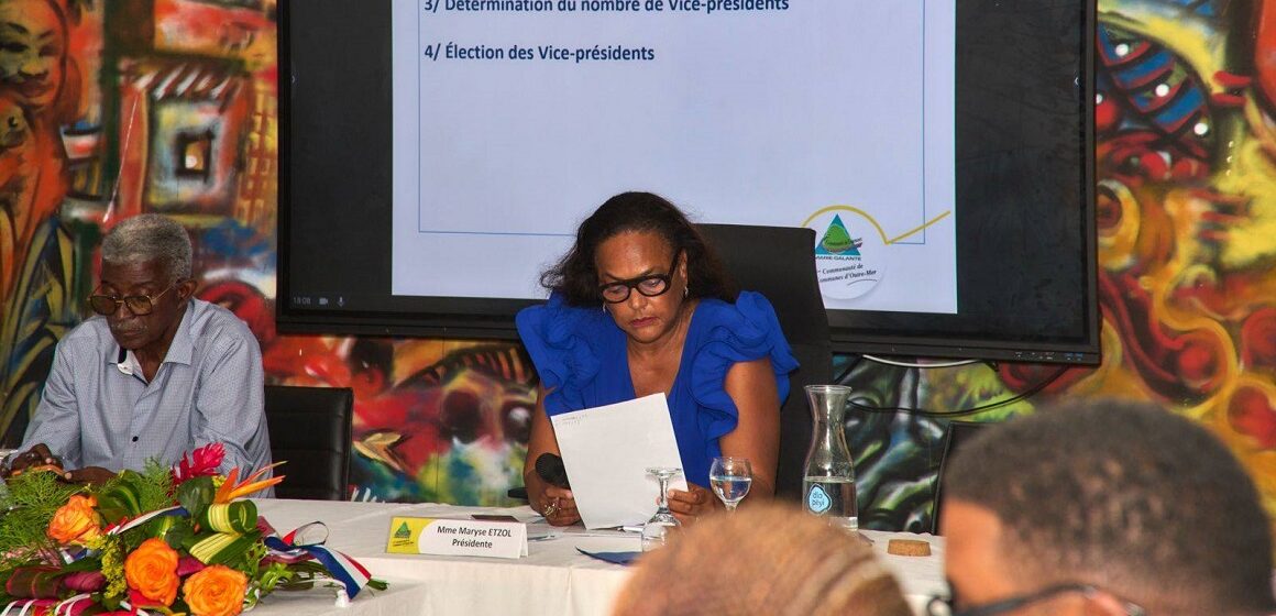 Maryse Etzol (photo ci-dessus) a été réélue, mercredi 8 avril, présidente de la communauté des communes de Marie-Galante (CCMG) Maryse Etzol (photo ci-dessus) a été réélue, mercredi 8 avril, présidente de la communauté des communes de Marie-Galante (CCMG)