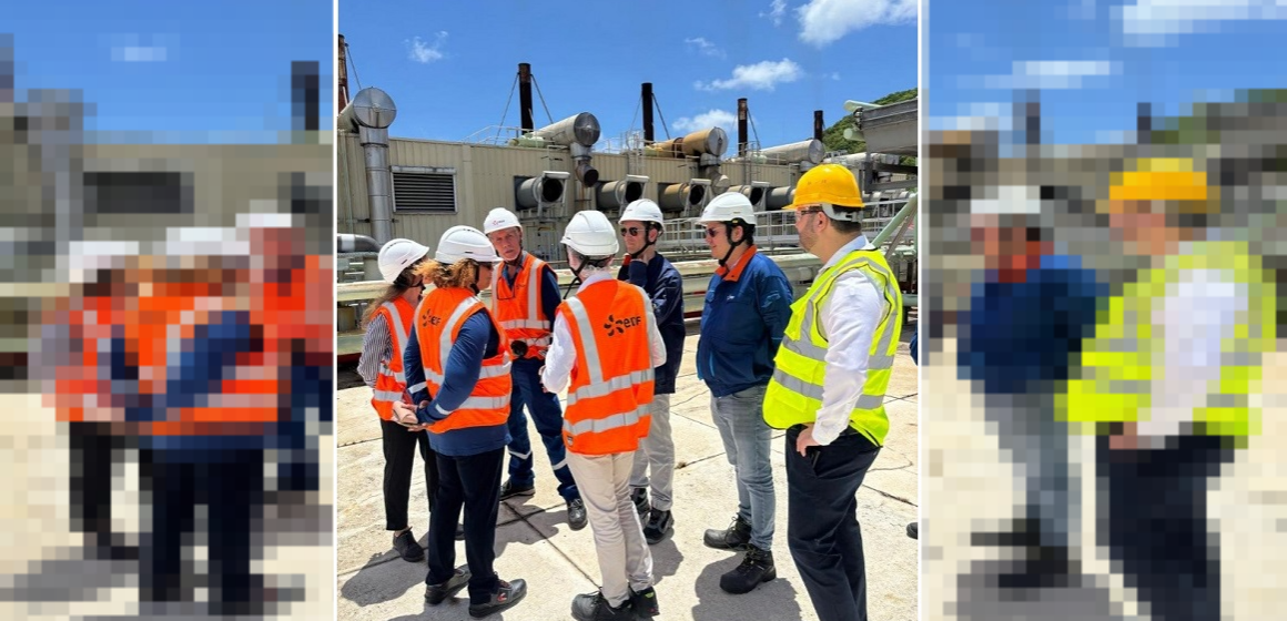Visite de la CRE à Saint-Barthélemy. La délégation, accompagnée d’EDF, a inspecté la centrale électrique avant d’échanger avec le président Xavier Lédée sur la transition énergétique de l’île, au cœur des réflexions sur la reconstruction et l'intégration des énergies renouvelables. Photo : Collectivité de Saint-Barthélemy