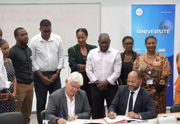 L'université des Antilles et la Confédération des petites et moyennes entreprises de Guadeloupe signent une convention pour favoriser l'insertion professionnelle des étudiants. Campus de Fouillole, 15 mai 2026. Photo : DR