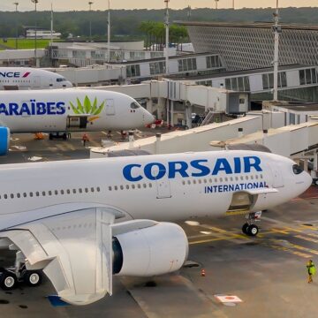 Vue des avions des trois compagnies aériennes qui desservent Pointe-à-Pitre de Paris. Photo : Aéroport Guadeloupe Maryse-Condé Vue des avions des trois compagnies aériennes qui desservent Pointe-à-Pitre de Paris. Photo : Aéroport Guadeloupe Maryse-Condé